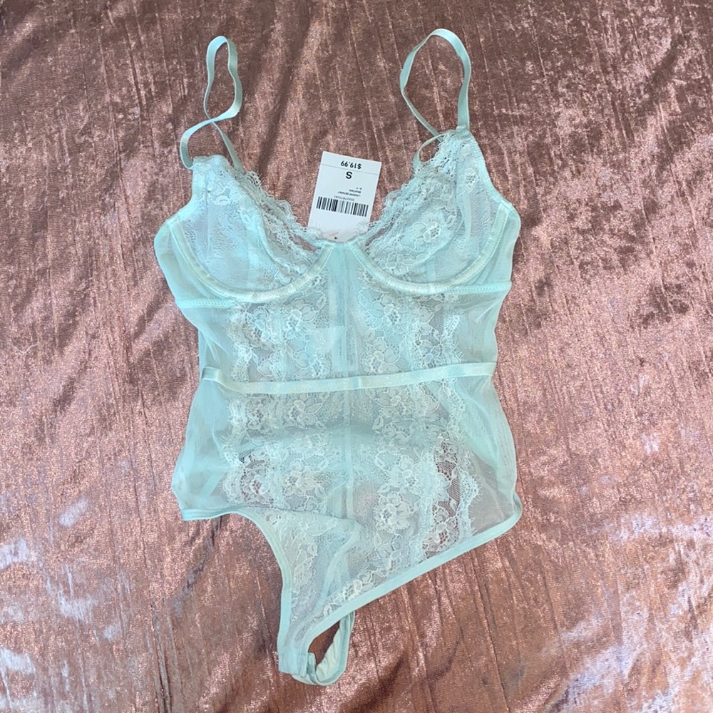Forever 21 lace bodysuit